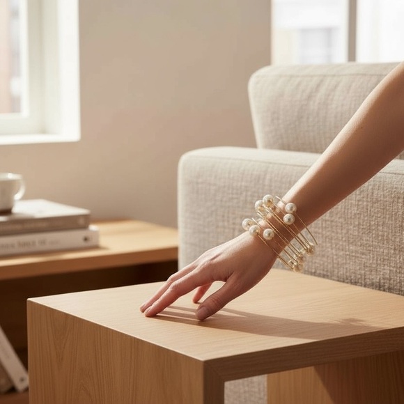 BOUTIQUE Set Of 7 Cool Gold Wire Bangle Bracelets w Pearls R $98 - Picture 4 of 7